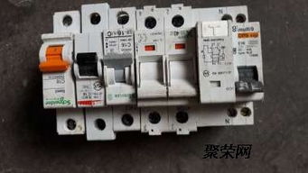 半坡西街專業電工服務 燈具安裝、開關插座維修與配電控制設備維護